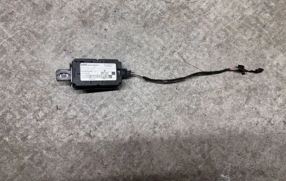 BMW X5 F15 Antenna control unit 9397846