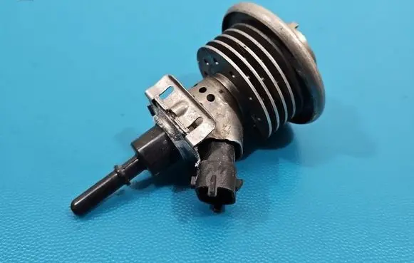Jaguar XE Fuel injector FX23189E3AB IMPRK1545946