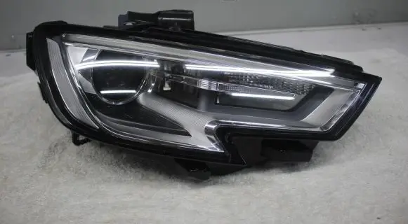 Audi A3 S3 8V Headlight/headlamp 8V0941006 90104557 47121525