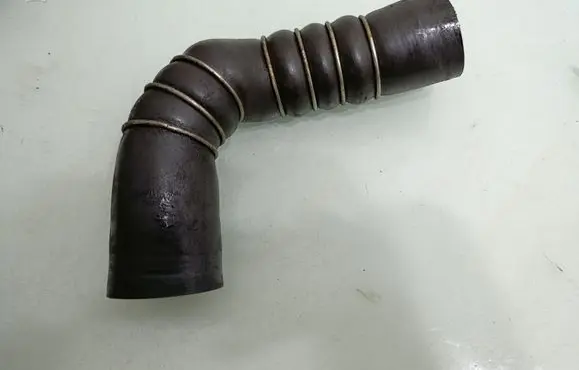 Intercooler hose/pipe