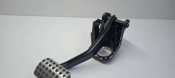 Mercedes-Benz GLC X253 C253 Brake pedal A2052900800