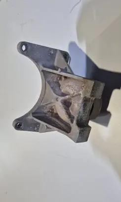 Dodge Challenger Gearbox mount 
