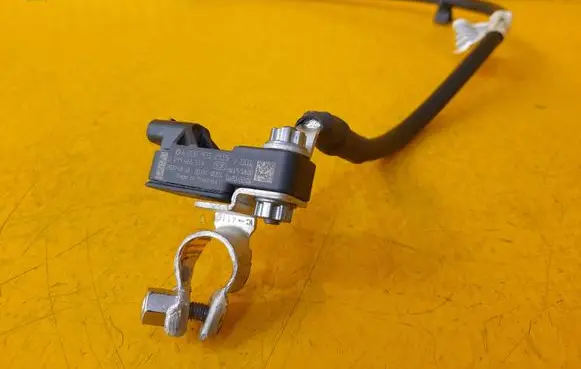 Mercedes-Benz C W205 Positive cable (battery) A0009052915