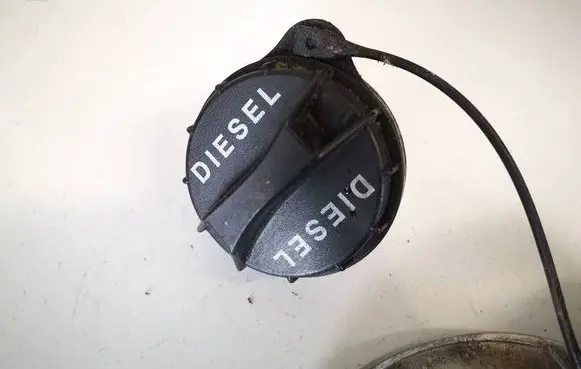 KIA Carens II Fuel tank filler cap 