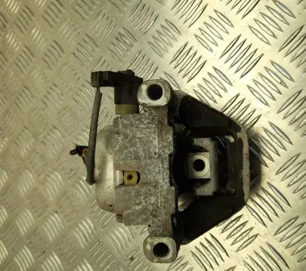 Audi A7 S7 4G Engine mount bracket 667