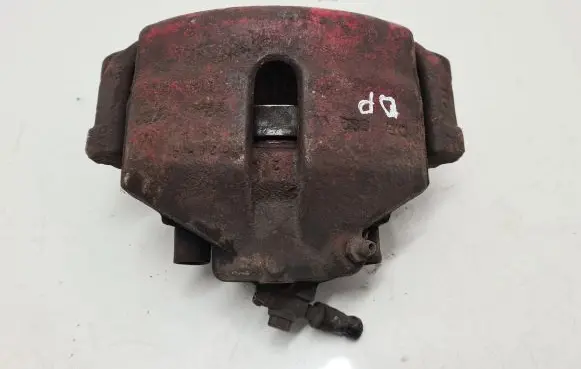 Volkswagen Touran I Front brake caliper