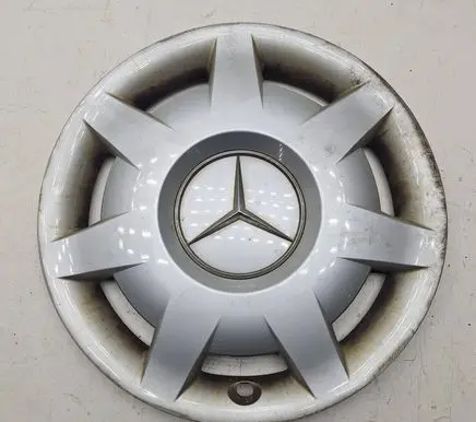 Mercedes-Benz E W124 R16 wheel hub/cap/trim 2044000325 5376