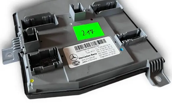 Mercedes-Benz C W205 Central body control module S217 A2059007845