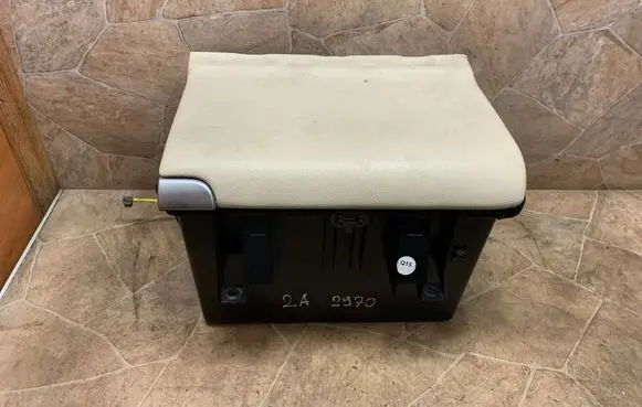 Mercedes-Benz SL R230 Glove box A2308100141