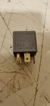 Audi A6 S6 C5 4B Other relay 1J0906381 PA66GF25