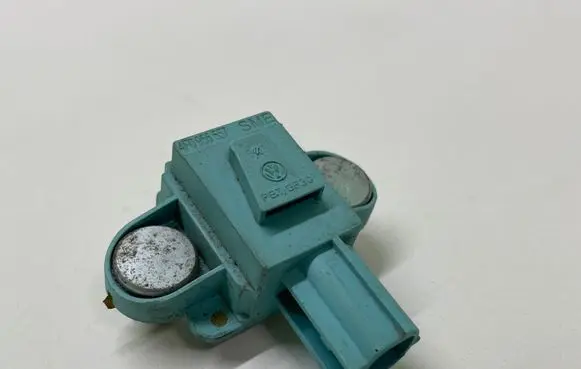 Audi A6 S6 C6 4F Airbag deployment crash/impact sensor 4F0955557