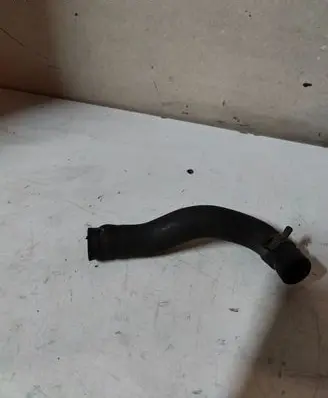 Volkswagen PASSAT B6 Engine coolant pipe/hose