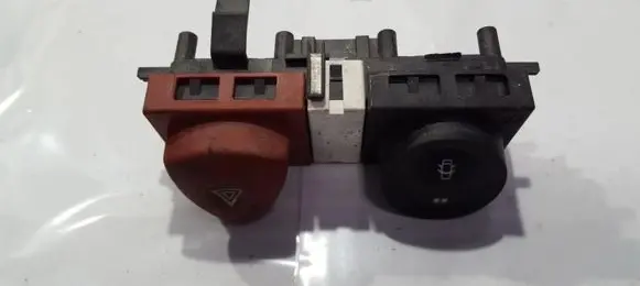 Renault Megane II Hazard light switch 8200095493 8200109723