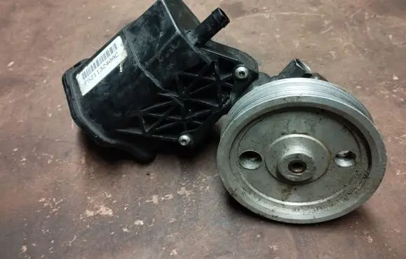 Dodge Durango II Power steering pump P52113240AC