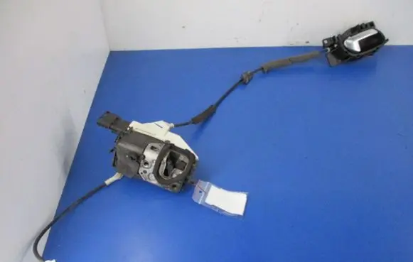 Citroen C5 Front door lock