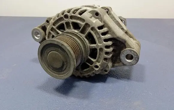 Opel Insignia A Generator/alternator 13502583