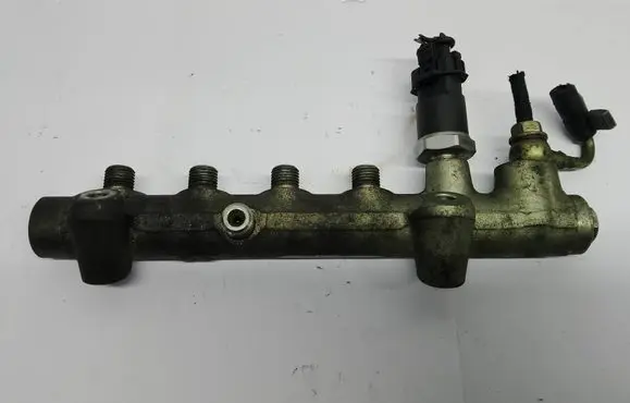 Opel Astra H Fuel main line pipe 0445214049
