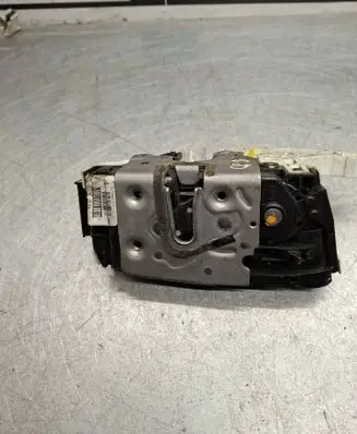 Mercedes-Benz E W212 Rear door lock A0997300535 ZGS006