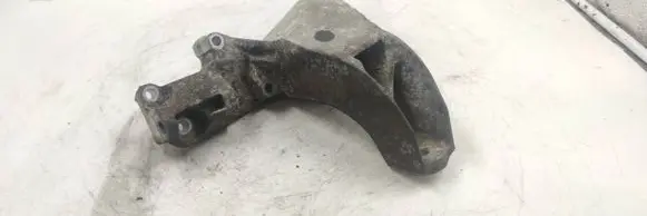 BMW 3 E46 Engine mounting bracket 6753225