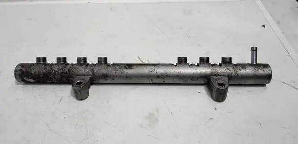 Volvo S60 Fuel main line pipe 0445215025 30777759