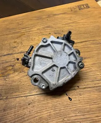 Citroen Berlingo Vacuum pump 9804021880