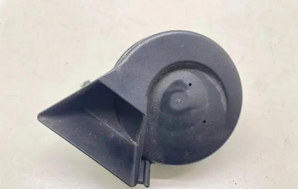 Audi A4 S4 B7 8E 8H Horn signal 8E0951223A