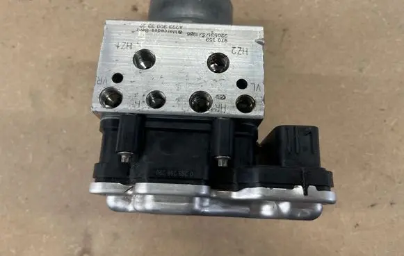 Mercedes-Benz S W223 ABS Pump A2239003327 A2239022119 A2239015506