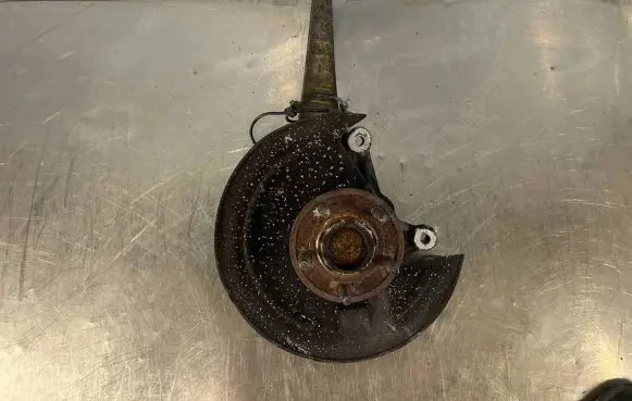 Jaguar S-Type Front wheel hub spindle knuckle 2W933K186E