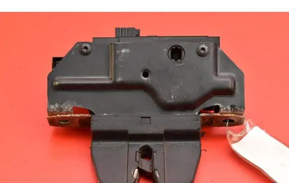Opel Vectra C Tailgate/trunk/boot lock/catch/latch 495072894