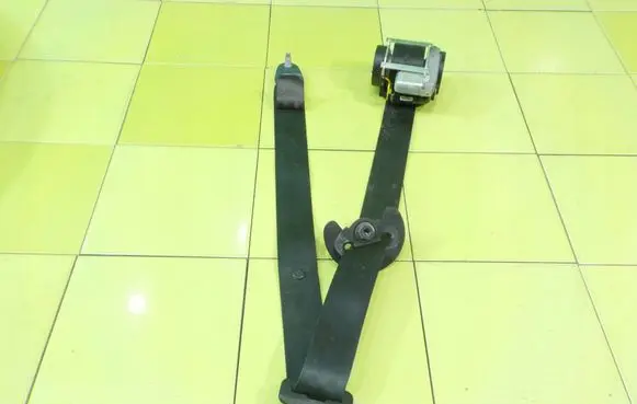 Peugeot 308 Front seatbelt 96776842XX XP183