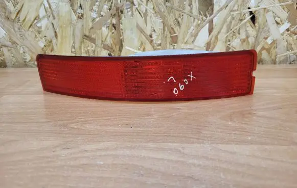 Volvo XC90 Rear tail light reflector