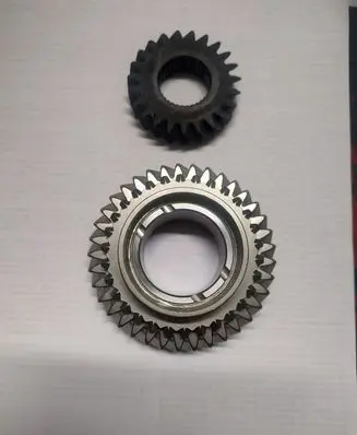 Volkswagen Multivan T5 Fifth/5th gear pinion 02Z311158 02Z311361