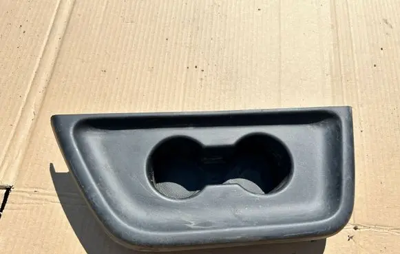 Mitsubishi Outlander Cup holder front 7230A768ZZ