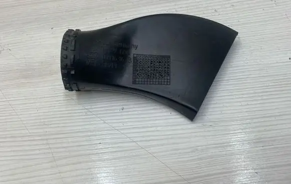 Audi A4 S4 B8 8K Air intake duct part 8K0129604