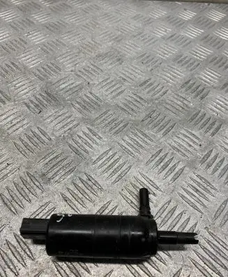 BMW X3 F25 Windscreen/windshield washer pump 7217792