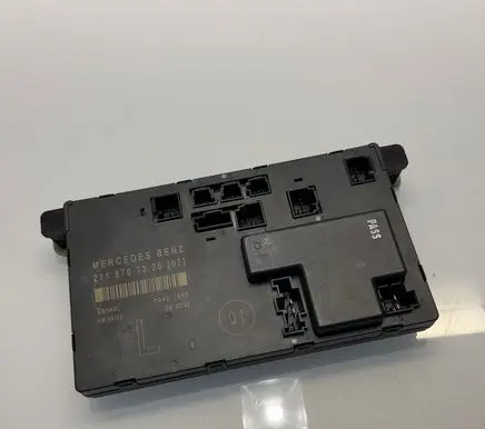 Mercedes-Benz E W211 Door control unit/module 2118707326 A2118707326