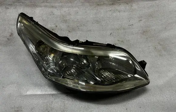 Citroen C4 I Headlight/headlamp 9646893880 89900032 89009406