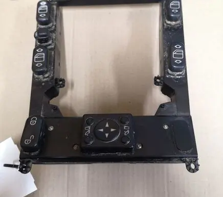 Mercedes-Benz ML W163 Electric window control switch A1638205010