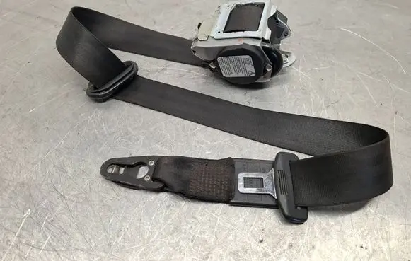 Audi A4 S4 B7 8E 8H Front seatbelt 8E0857705F 560788401