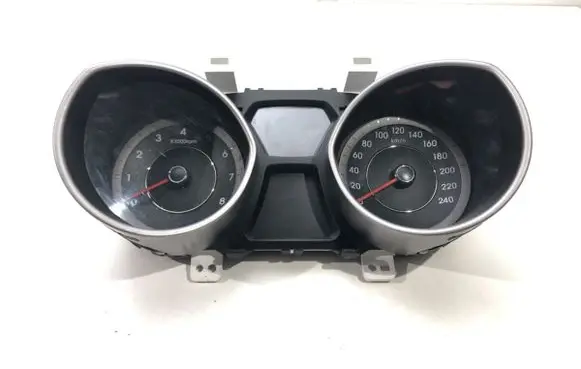 Hyundai Elantra Speedometer (instrument cluster) 94003-3X210