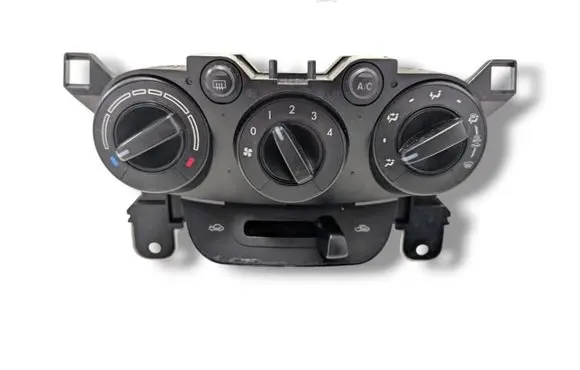 Mazda 2 Air conditioning/heating control unit DN82-61-190