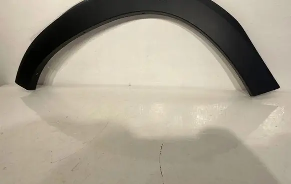 Front arch trim
