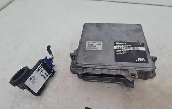 Opel Omega B1 Engine ECU kit and lock set 0281001428 90494180 24418928