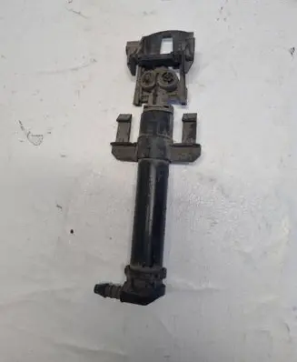 Volvo V70 Headlight washer spray nozzle 30656463
