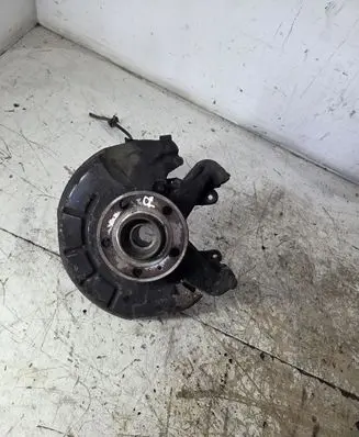 Volkswagen Fox Front wheel hub