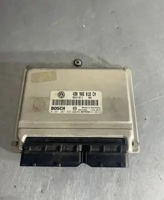 Volkswagen PASSAT B5.5 Engine control unit/module 4B0906018CM 0261207435 26SA7888