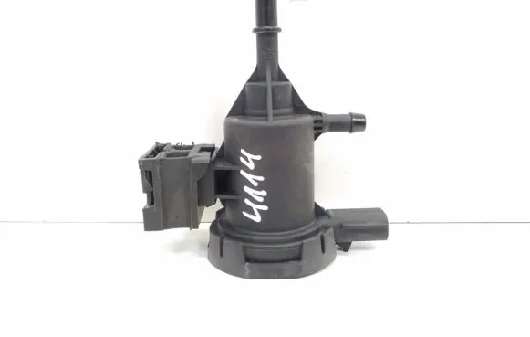 Mercedes-Benz ML W166 Valve A0014760532