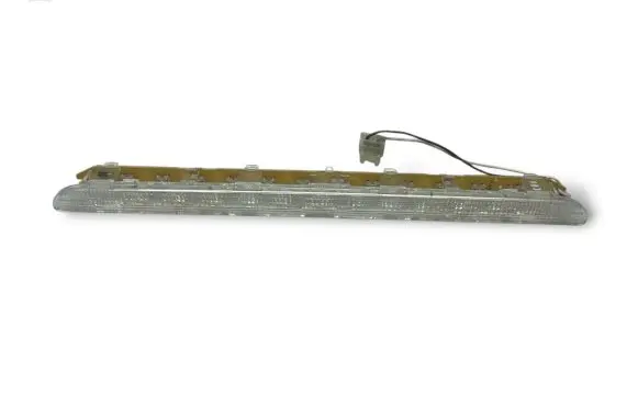 Nissan Primera Third/center stoplight