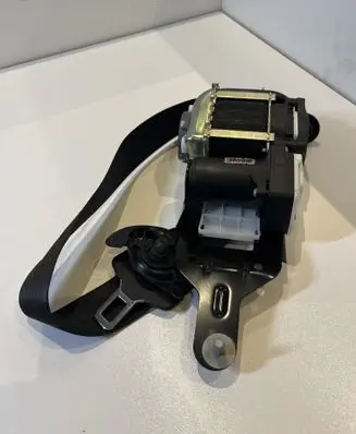 Mercedes-Benz B W246 W242 Front seatbelt A2468602465