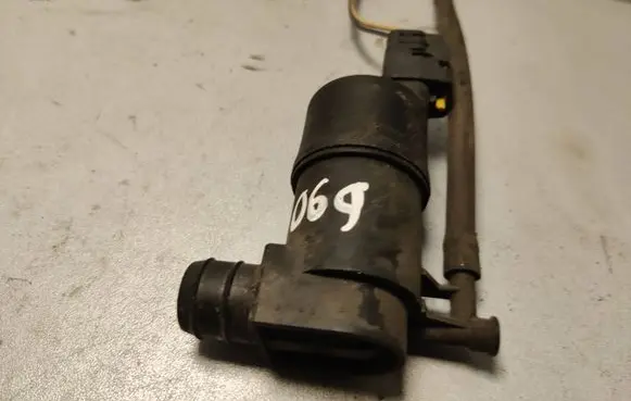 Opel Movano B Windscreen/windshield washer pump 681155 316568 194414